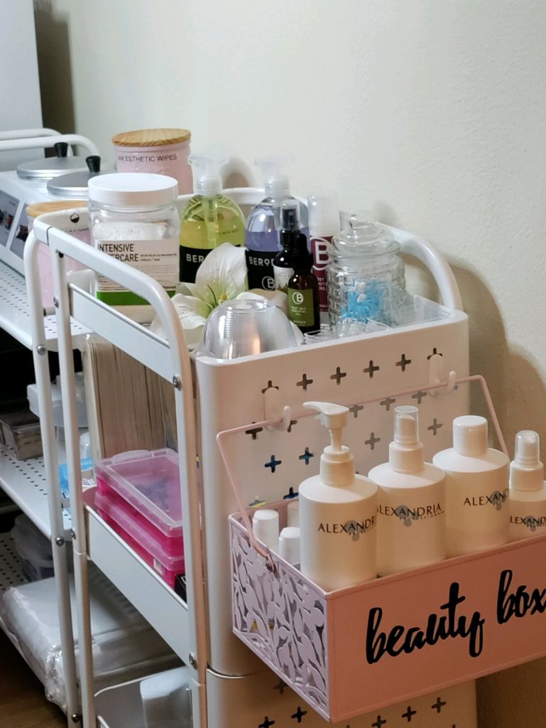 waxing station